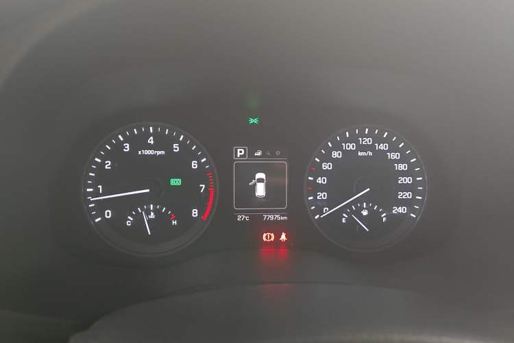 Used Hyundai Tucson 2015 1.6T Dual-Clutch Two-Wheel-Drive Smart Model Instrument Cluster