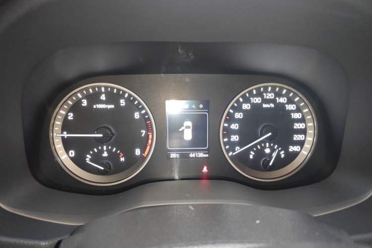 Used Hyundai Tucson 2015 1.6T Dual-Clutch Two-Wheel-Drive Comfort Model Instrument Cluster