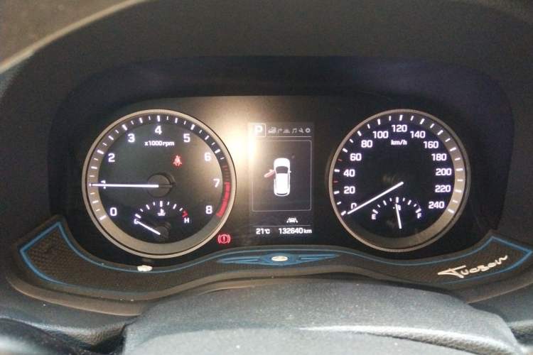 Used Hyundai Tucson 2015 1.6T Dual-Clutch Four-Wheel Drive Flagship Model Instrument Cluster