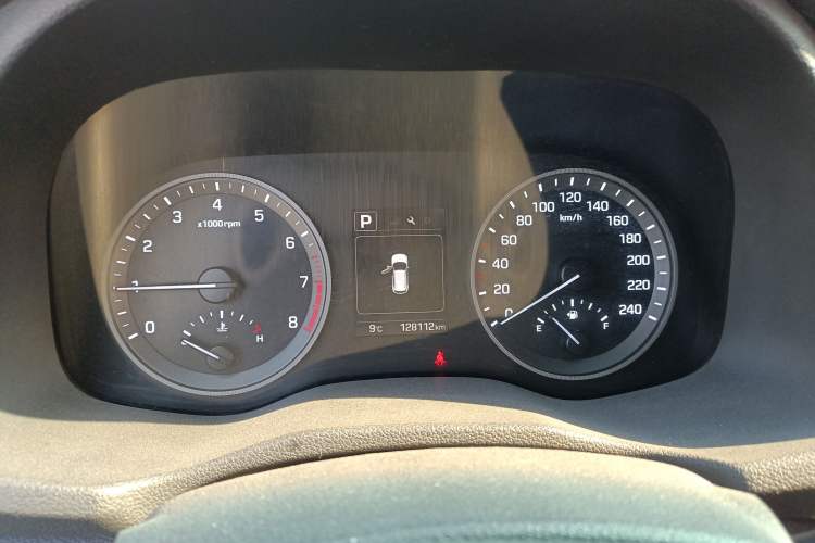 Used Hyundai Tucson 2015 1.6T Dual-Clutch Two-Wheel-Drive Smart Model Instrument Cluster