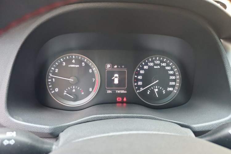 Used Hyundai Tucson 2015 1.6T Dual-Clutch Two-Wheel-Drive Smart Model Instrument Cluster