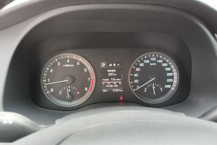 Used Hyundai Tucson 2015 1.6T Dual-Clutch Two-Wheel-Drive Smart Model Instrument Cluster