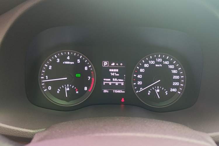 Used Hyundai Tucson 2015 1.6T Dual-Clutch Two-Wheel-Drive Smart Model Instrument Cluster