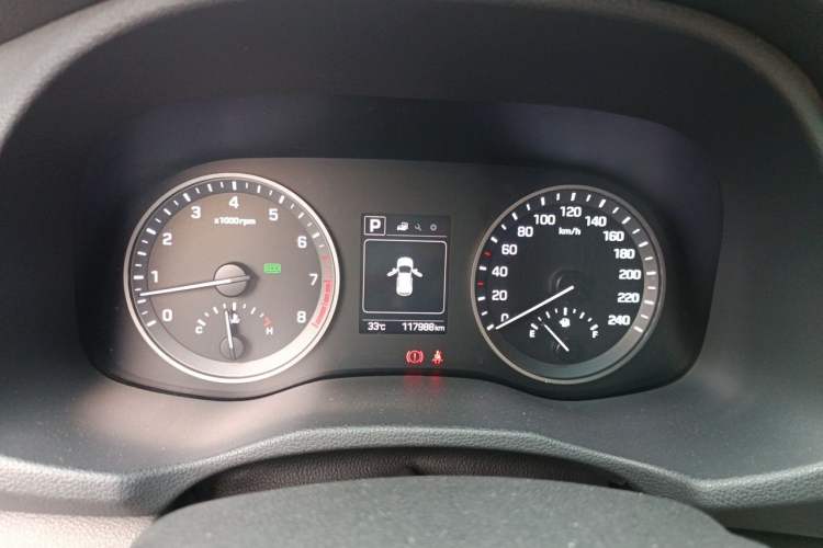 Used Hyundai Tucson 2015 1.6T Dual-Clutch Two-Wheel-Drive Smart Model Instrument Cluster