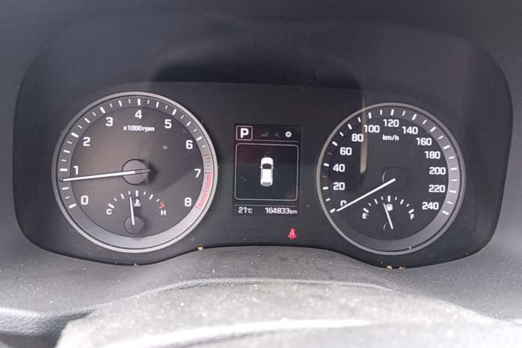 Used Hyundai Tucson 2015 2.0L Automatic Two-Wheel Drive Smart Version Instrument Cluster