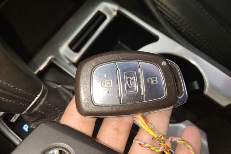 Used Hyundai Tucson 2015 1.6T Dual-Clutch Two-Wheel-Drive Smart Model Interior 1