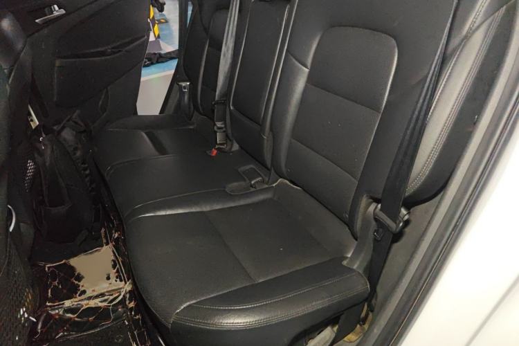 Used Hyundai Tucson 2015 1.6T Dual-Clutch Two-Wheel-Drive Leading Model Interior 4