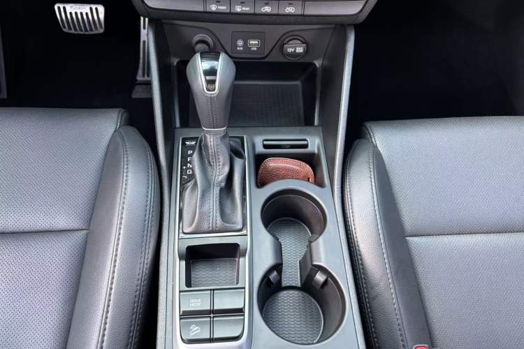 Used Hyundai Tucson 2015 1.6T Dual-Clutch Two-Wheel-Drive Smart Model Interior 5