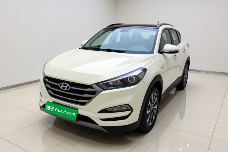Used Hyundai Tucson 2015 1.6T Dual-Clutch Two-Wheel-Drive Leading Model Guazi used car, China used car export, Used car for sale, Used Hyundai cars, Cheapest cars for sale