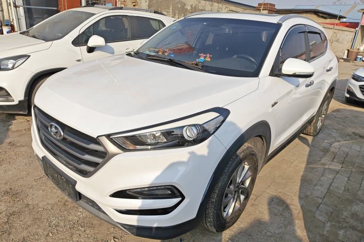Used Hyundai Tucson 2015 1.6T Dual-Clutch Two-Wheel-Drive Smart Model Guazi used car, China used car export, Used car for sale, Used Hyundai cars, Cheapest cars for sale