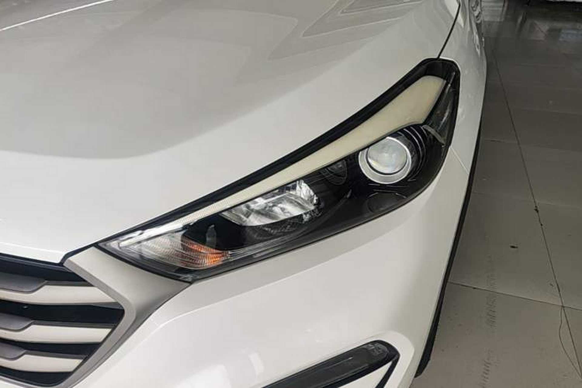 Used Hyundai Tucson 2015 1.6T Dual-Clutch Two-Wheel-Drive Smart Model Left Front Headlight