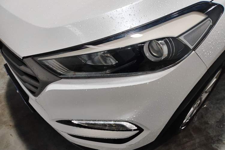 Used Hyundai Tucson 2015 1.6T Dual-Clutch Two-Wheel-Drive Smart Model Left Front Headlight