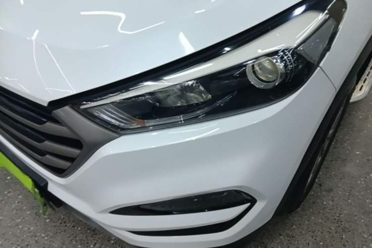 Used Hyundai Tucson 2015 1.6T Dual-Clutch Two-Wheel-Drive Smart Model Left Front Headlight