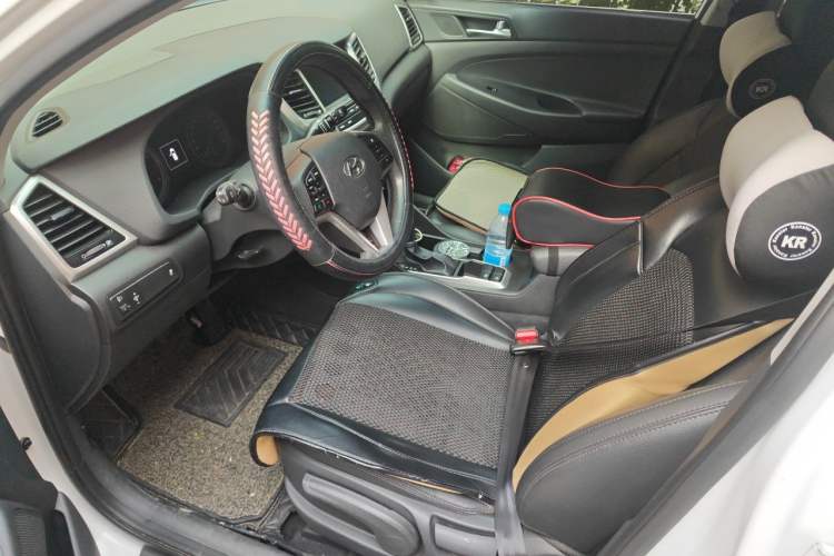 Used Hyundai Tucson 2015 1.6T Dual-Clutch Two-Wheel-Drive Smart Model Left Front Seat