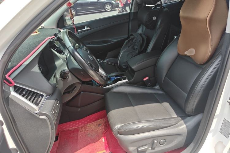 Used Hyundai Tucson 2015 1.6T Dual-Clutch Two-Wheel-Drive Leading Model Left Front Seat
