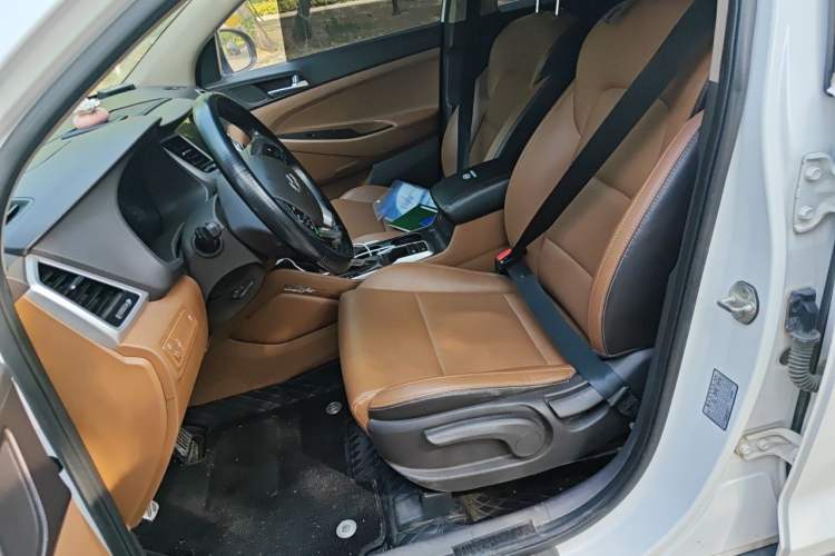 Used Hyundai Tucson 2015 1.6T Dual-Clutch Two-Wheel-Drive Smart Model Left Front Seat