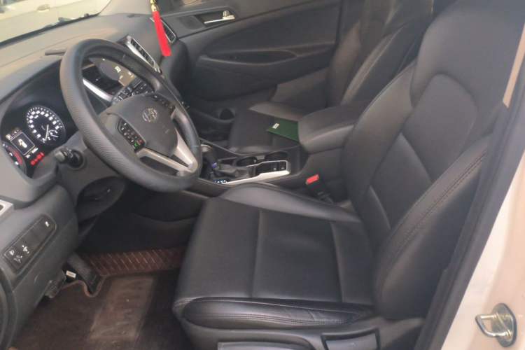 Used Hyundai Tucson 2015 1.6T Dual-Clutch Two-Wheel-Drive Smart Model Left Front Seat