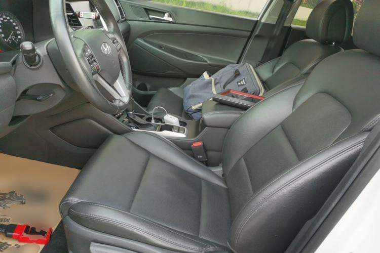 Used Hyundai Tucson 2015 1.6T Dual-Clutch Two-Wheel-Drive Smart Model Left Front Seat