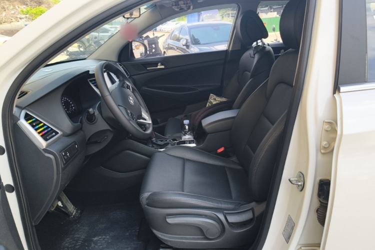 Used Hyundai Tucson 2015 1.6T Dual-Clutch Two-Wheel-Drive Smart Model Left Front Seat
