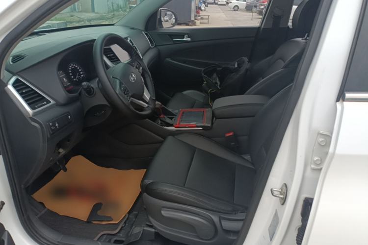 Used Hyundai Tucson 2015 1.6T Dual-Clutch Two-Wheel-Drive Smart Model Left Front Seat