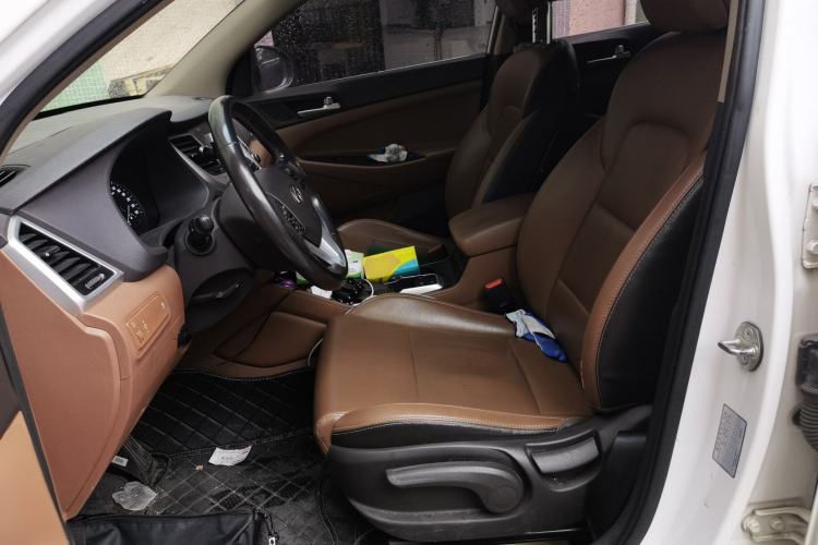Used Hyundai Tucson 2015 1.6T Dual-Clutch Two-Wheel-Drive Smart Model Left Front Seat