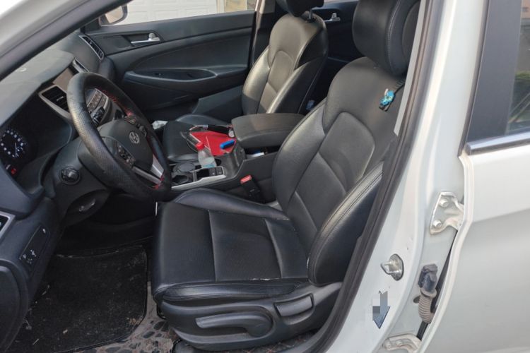 Used Hyundai Tucson 2015 1.6T Dual-Clutch Two-Wheel-Drive Smart Model Left Front Seat