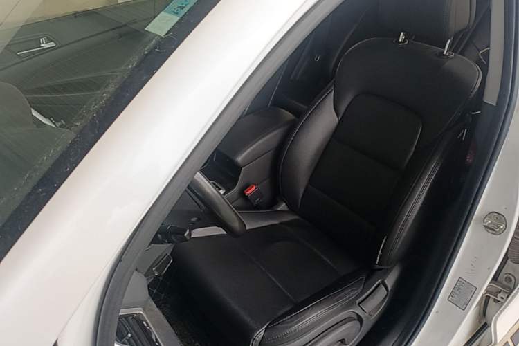 Used Hyundai Tucson 2015 1.6T Dual-Clutch Two-Wheel-Drive Smart Model Left Front Seat