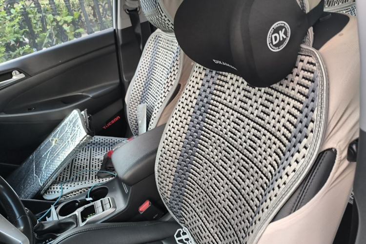 Used Hyundai Tucson 2015 1.6T Dual-Clutch Two-Wheel-Drive Smart Model Left Front Seat