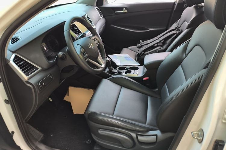 Used Hyundai Tucson 2015 1.6T Dual-Clutch Two-Wheel-Drive Smart Model Left Front Seat