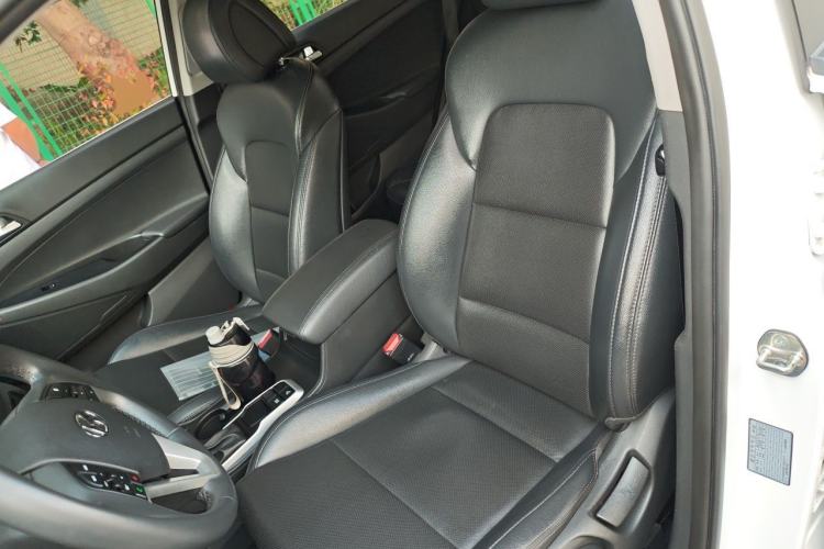 Used Hyundai Tucson 2015 1.6T Dual-Clutch Two-Wheel-Drive Smart Model Left Front Seat