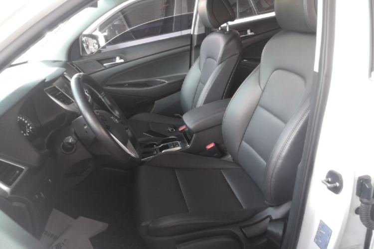 Used Hyundai Tucson 2015 1.6T Dual-Clutch Two-Wheel-Drive Smart Model Left Front Seat