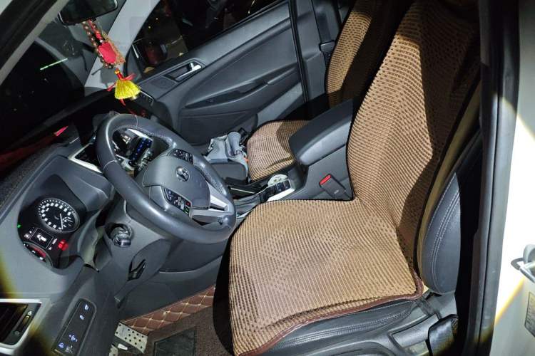 Used Hyundai Tucson 2015 1.6T Dual-Clutch Two-Wheel-Drive Leading Model Left Front Seat