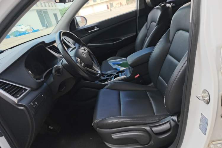 Used Hyundai Tucson 2015 1.6T Dual-Clutch Two-Wheel-Drive Smart Model Left Front Seat