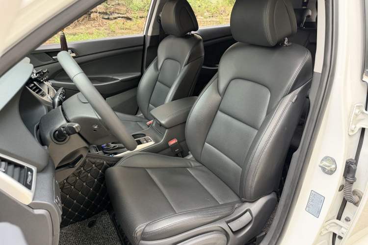 Used Hyundai Tucson 2015 1.6T Dual-Clutch Two-Wheel-Drive Smart Model Left Front Seat