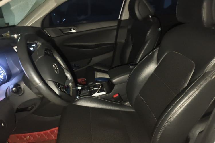 Used Hyundai Tucson 2015 1.6T Dual-Clutch Two-Wheel-Drive Smart Model Left Front Seat