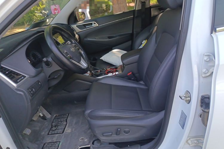 Used Hyundai Tucson 2015 1.6T Dual-Clutch Two-Wheel-Drive Smart Model Left Front Seat