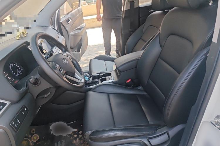 Used Hyundai Tucson 2015 1.6T Dual-Clutch Two-Wheel-Drive Leading Model Left Front Seat
