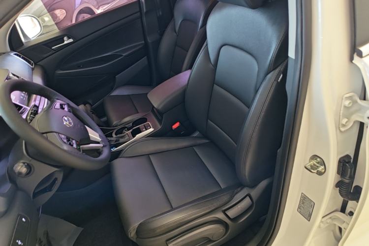 Used Hyundai Tucson 2015 1.6T Dual-Clutch Two-Wheel-Drive Smart Model Left Front Seat