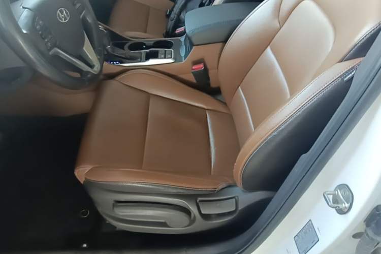 Used Hyundai Tucson 2015 1.6T Dual-Clutch Two-Wheel-Drive Smart Model Left Front Seat