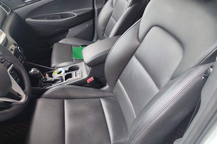 Used Hyundai Tucson 2015 1.6T Dual-Clutch Two-Wheel-Drive Smart Model Left Front Seat
