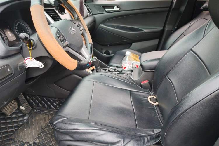 Used Hyundai Tucson 2015 1.6T Dual-Clutch Two-Wheel-Drive Smart Model Left Front Seat