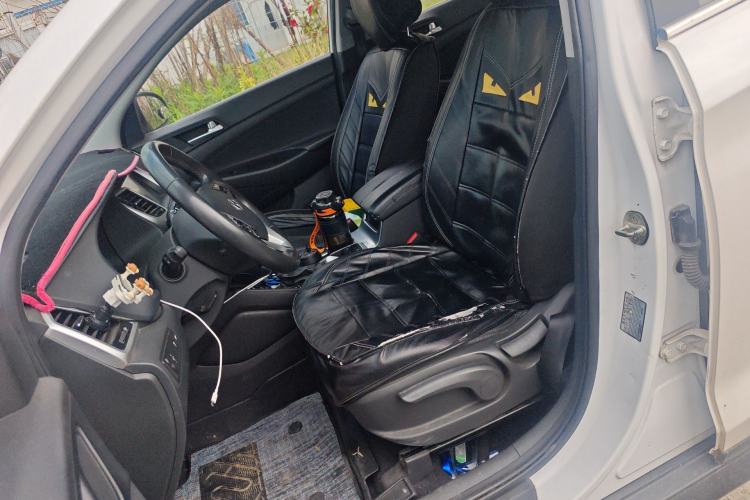 Used Hyundai Tucson 2015 1.6T Dual-Clutch Two-Wheel-Drive Leading Model Left Front Seat