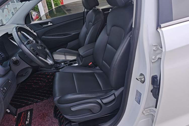 Used Hyundai Tucson 2015 1.6T Dual-Clutch Two-Wheel-Drive Smart Model Left Front Seat