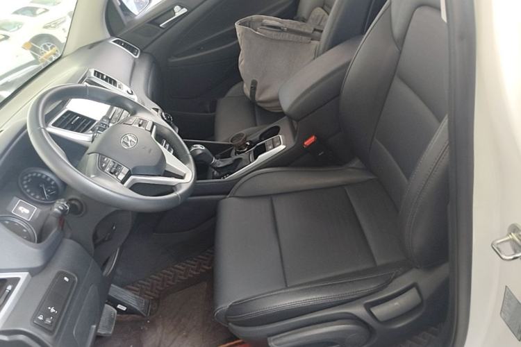 Used Hyundai Tucson 2015 1.6T Dual-Clutch Two-Wheel-Drive Smart Model Left Front Seat