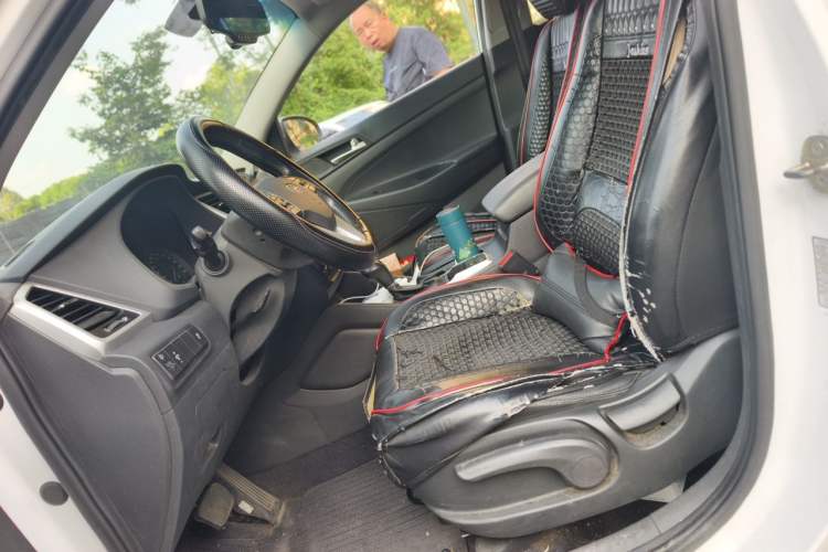 Used Hyundai Tucson 2015 1.6T Dual-Clutch Two-Wheel-Drive Smart Model Left Front Seat