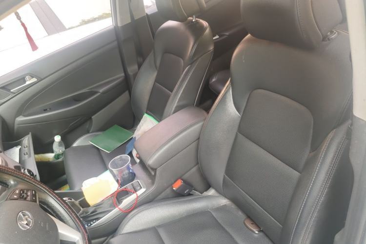Used Hyundai Tucson 2015 1.6T Dual-Clutch Two-Wheel-Drive Smart Model Left Front Seat