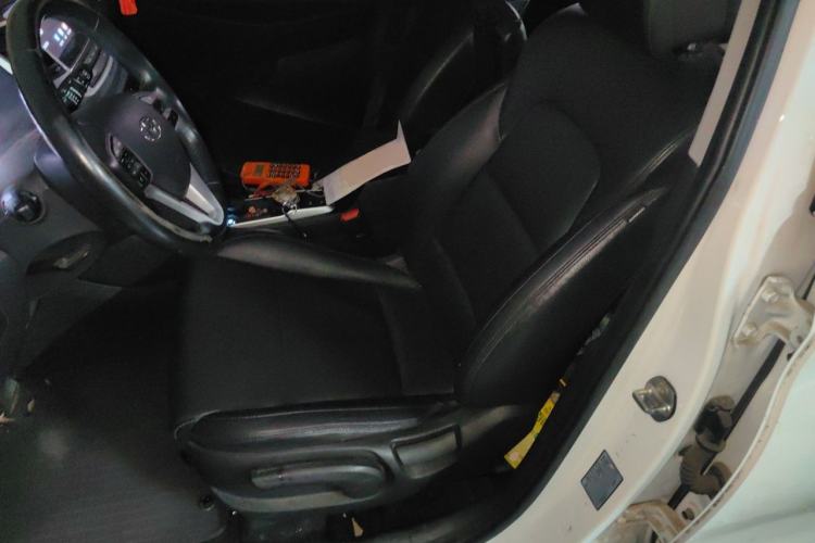 Used Hyundai Tucson 2015 1.6T Dual-Clutch Two-Wheel-Drive Smart Model Left Front Seat