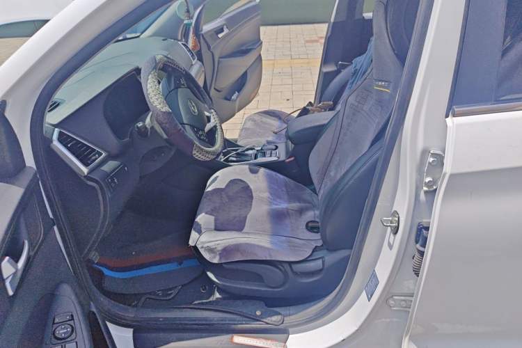 Used Hyundai Tucson 2015 1.6T Dual-Clutch Two-Wheel-Drive Smart Model Left Front Seat