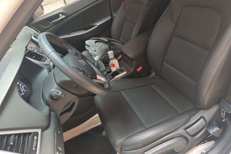 Used Hyundai Tucson 2015 1.6T Dual-Clutch Two-Wheel-Drive Smart Model Left Front Seat