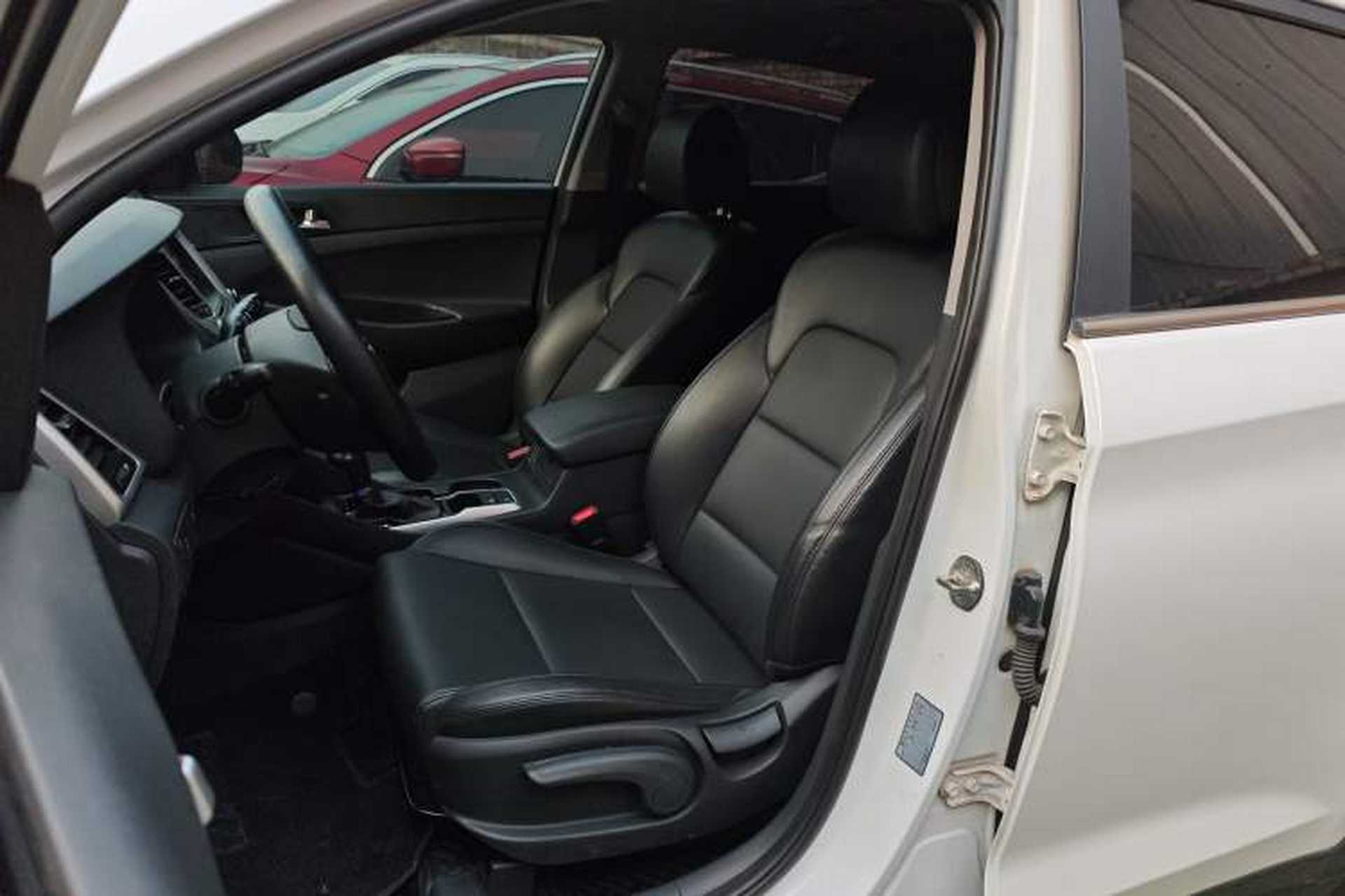 Used Hyundai Tucson 2015 1.6T Dual-Clutch Two-Wheel-Drive Smart Model Left Front Seat